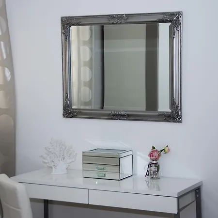 Cherry Apartment *