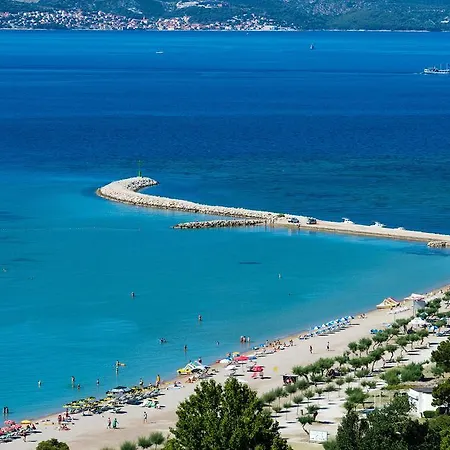 Apartment Cherry Omis